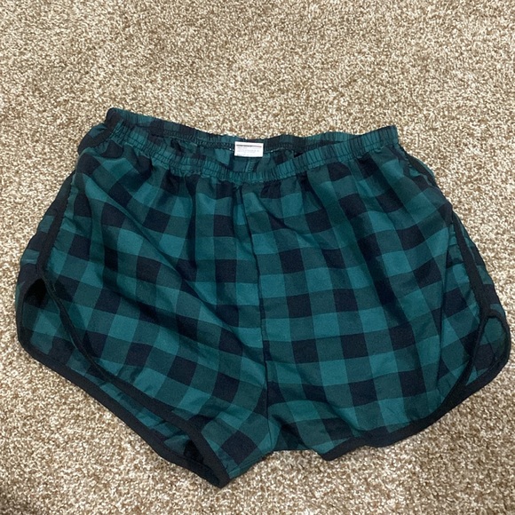 Barely worn cute shorts. - Picture 1 of 2